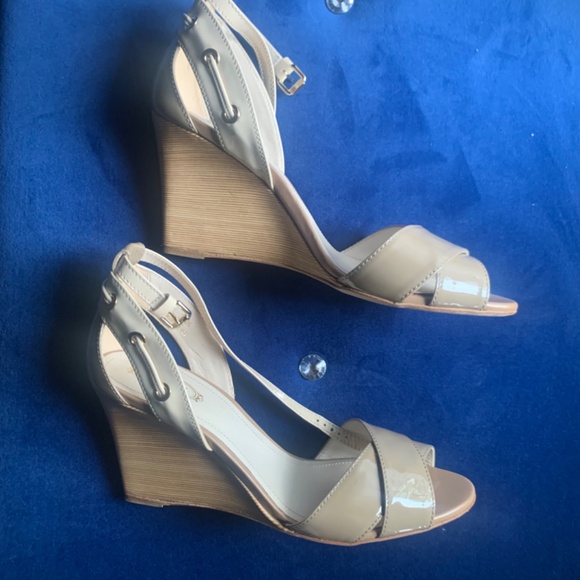 Tod’s Patent Wedge Sandals Sz. 38.5 - Picture 2 of 5